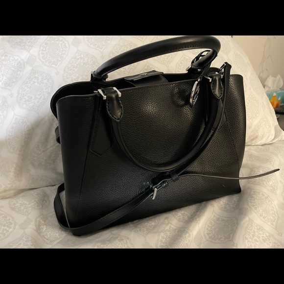 Michael Kors - Picture 2 of 2